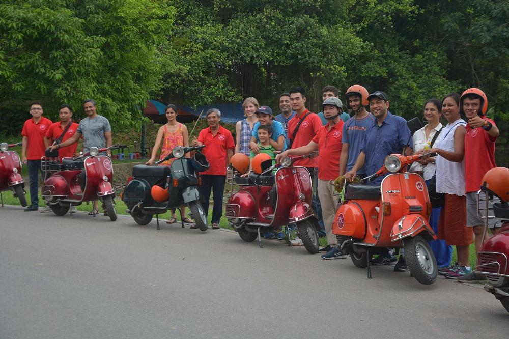 Hanoi Countryside Vespa Tour : Red River Delta & Co Loa Ancient Citadel