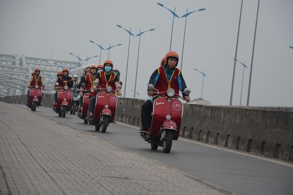 Hanoi Countryside Vespa Tour : Red River Delta & Co Loa Ancient Citadel