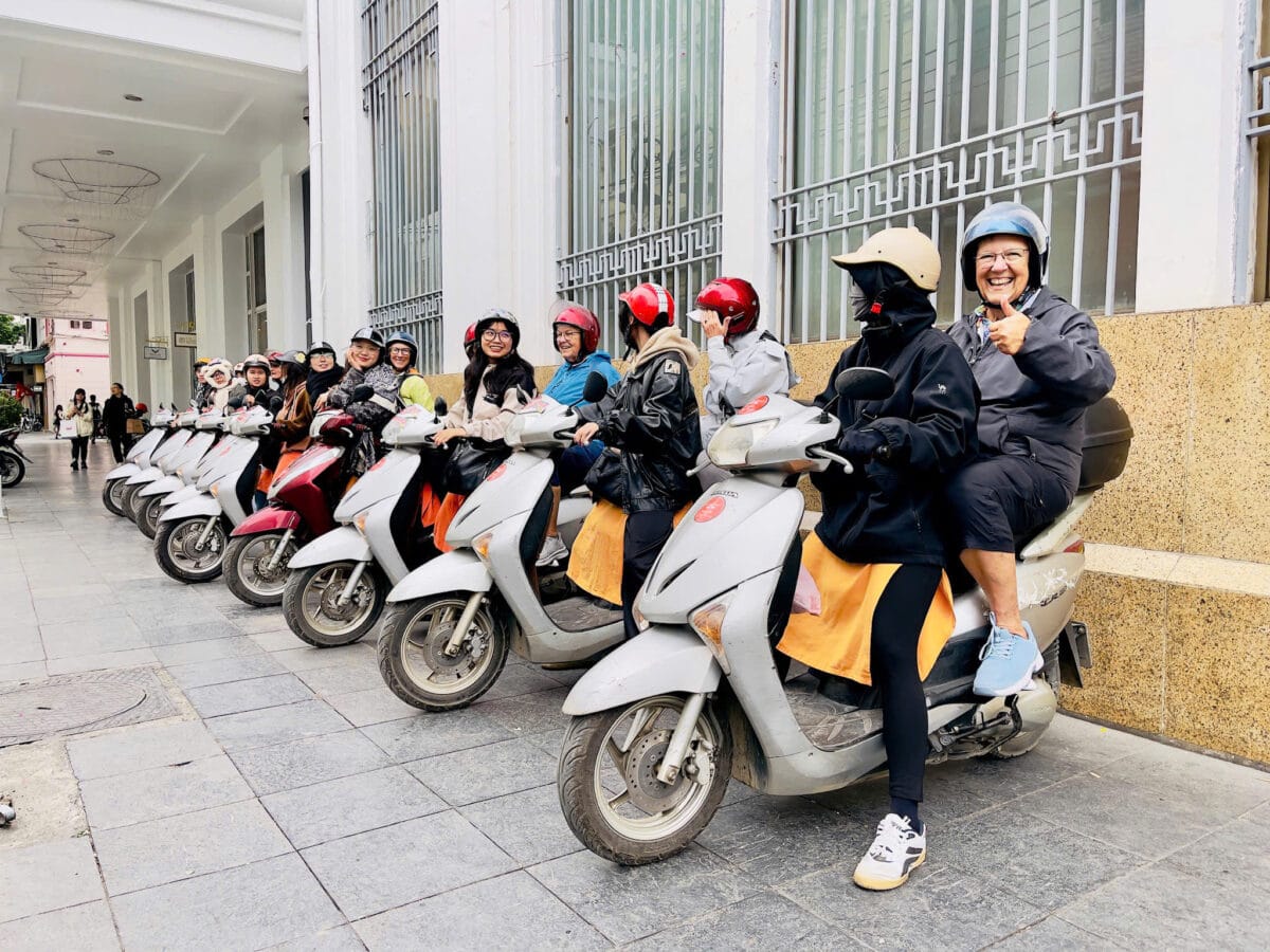 Hanoi Food Tours: Hanoi By Night Foodie Motorbike Tour  Led By Women