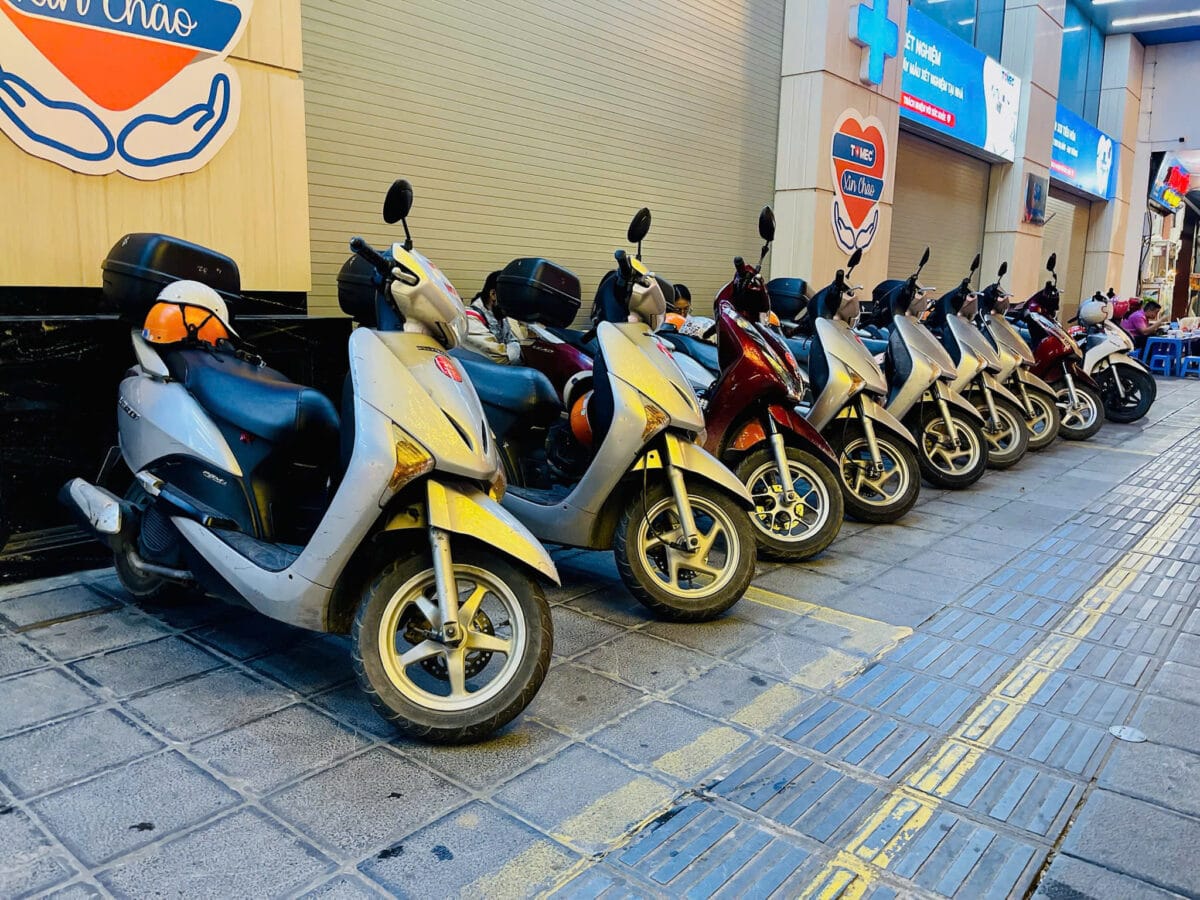 Hanoi Food Tours: Hanoi By Night Foodie Motorbike Tour  Led By Women
