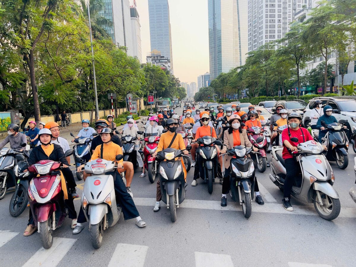 Hanoi Food Tours: Hanoi By Night Foodie Motorbike Tour  Led By Women