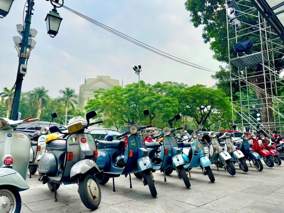 Hanoi Countryside Vespa Tour : Red River Delta & Co Loa Ancient Citadel