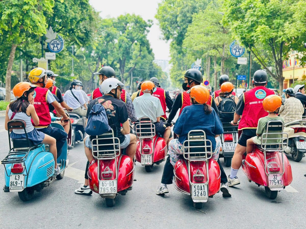 Hanoi Countryside Vespa Tour : Red River Delta & Co Loa Ancient Citadel