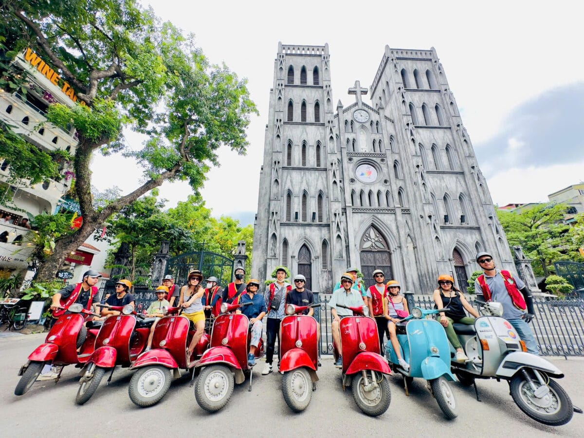 Hanoi Countryside Vespa Tour : Red River Delta & Co Loa Ancient Citadel