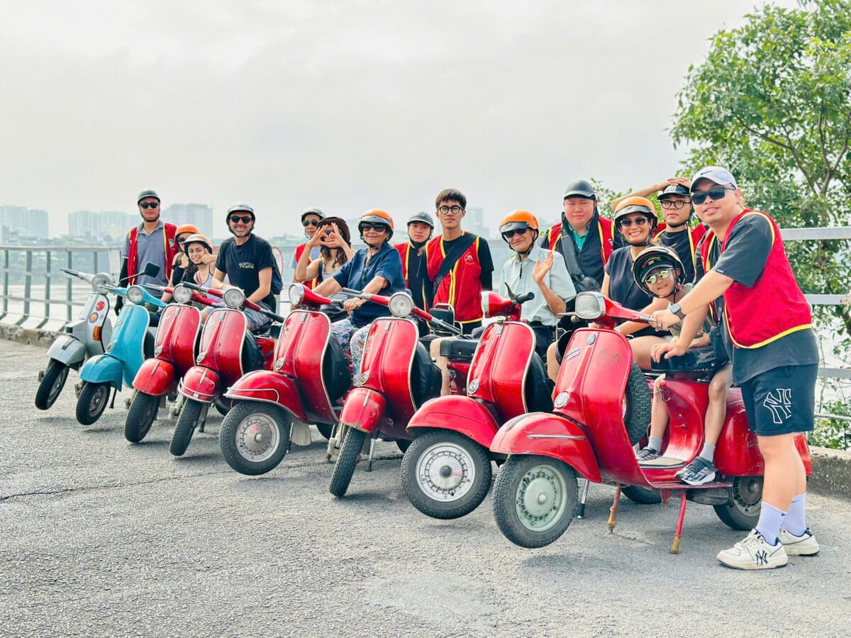 Hanoi Countryside Vespa Tour : Red River Delta & Co Loa Ancient Citadel