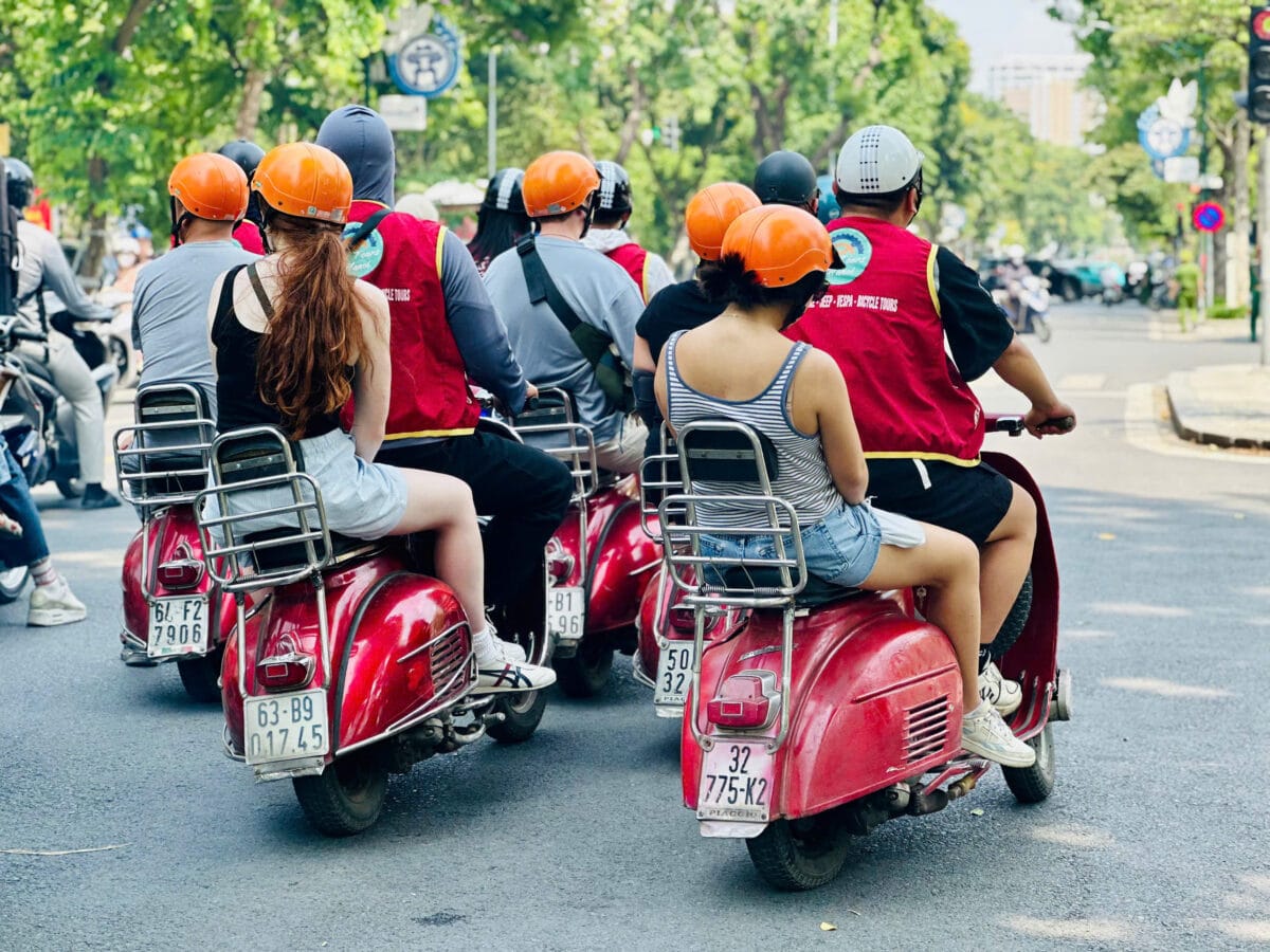 Hanoi Countryside Vespa Tour : Red River Delta & Co Loa Ancient Citadel