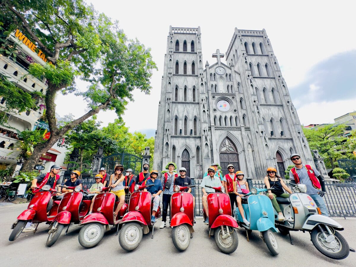 Hanoi Countryside Vespa Tour : Red River Delta & Co Loa Ancient Citadel
