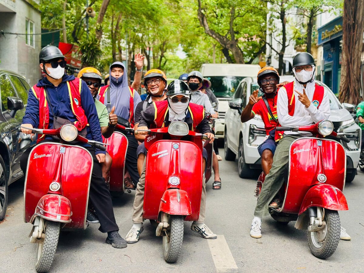 Hanoi Countryside Vespa Tour : Red River Delta & Co Loa Ancient Citadel