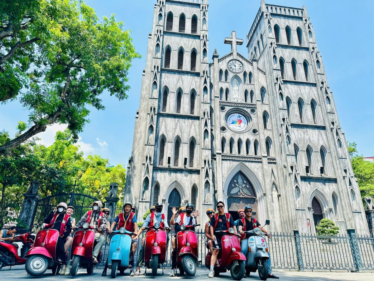 Hanoi Countryside Vespa Tour : Red River Delta & Co Loa Ancient Citadel