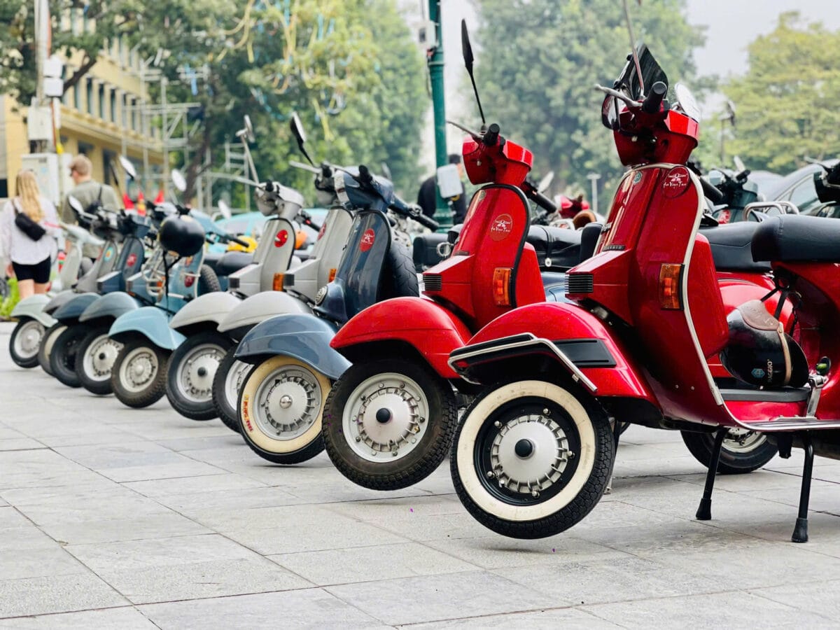 Hanoi Countryside Vespa Tour : Red River Delta & Co Loa Ancient Citadel