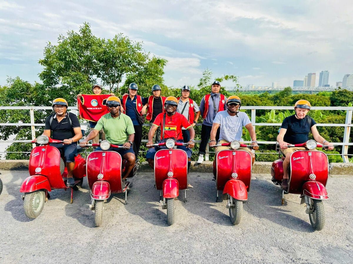 Hanoi Countryside Vespa Tour : Red River Delta & Co Loa Ancient Citadel