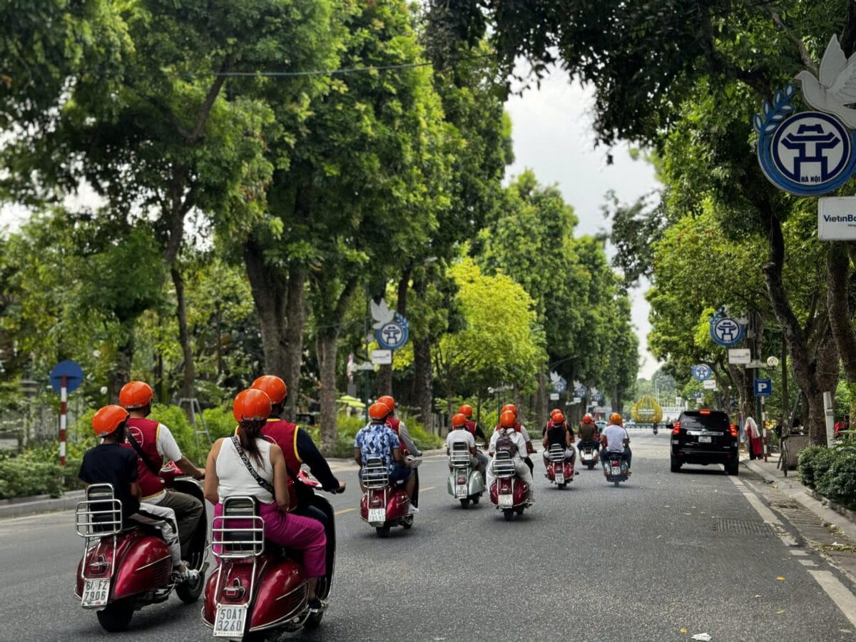 Hanoi Countryside Vespa Tour : Red River Delta & Co Loa Ancient Citadel