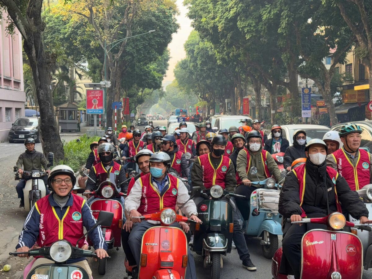 Hanoi Countryside Vespa Tour : Red River Delta & Co Loa Ancient Citadel