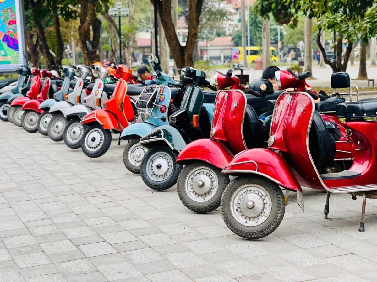 Hanoi Countryside Vespa Tour : Red River Delta & Co Loa Ancient Citadel