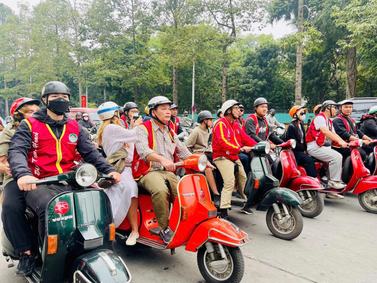 Hanoi Countryside Vespa Tour : Red River Delta & Co Loa Ancient Citadel