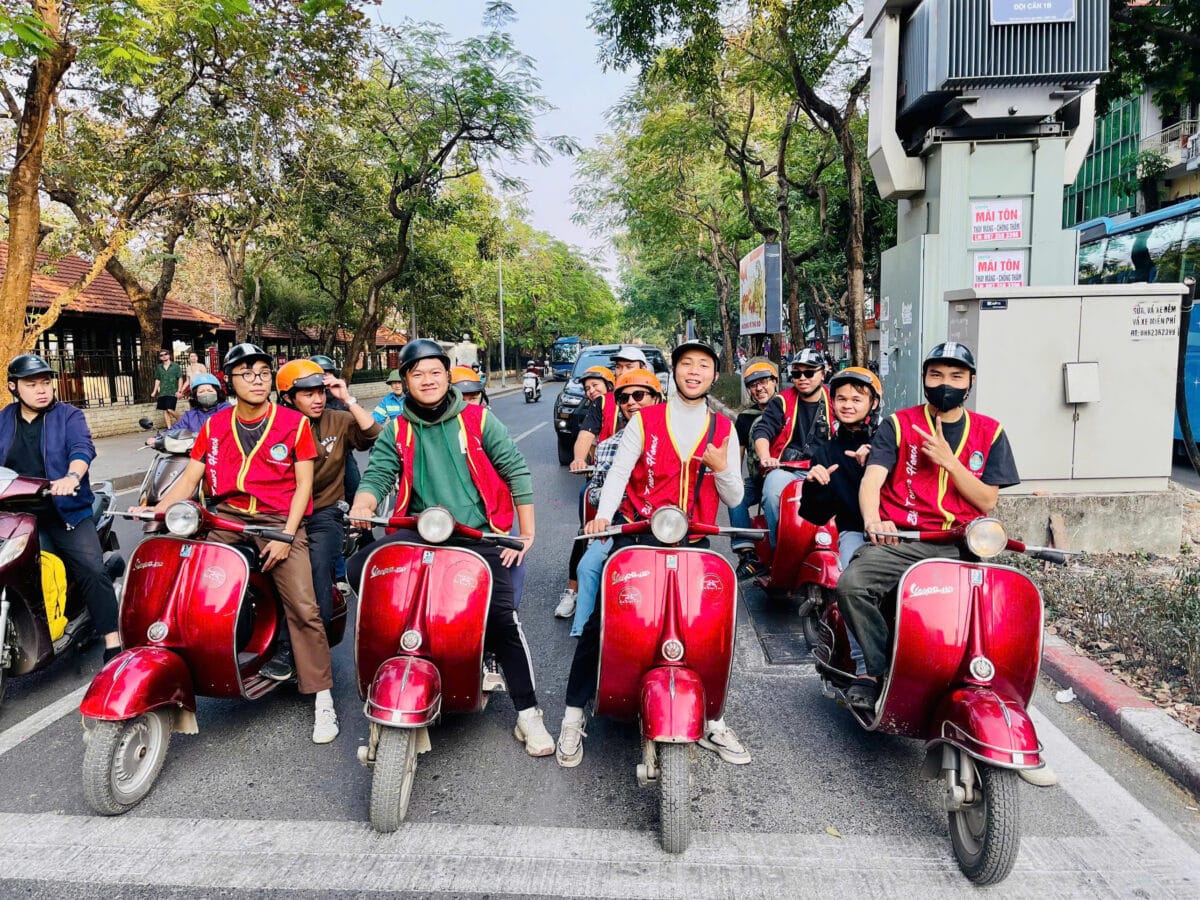 Hanoi Countryside Vespa Tour : Red River Delta & Co Loa Ancient Citadel