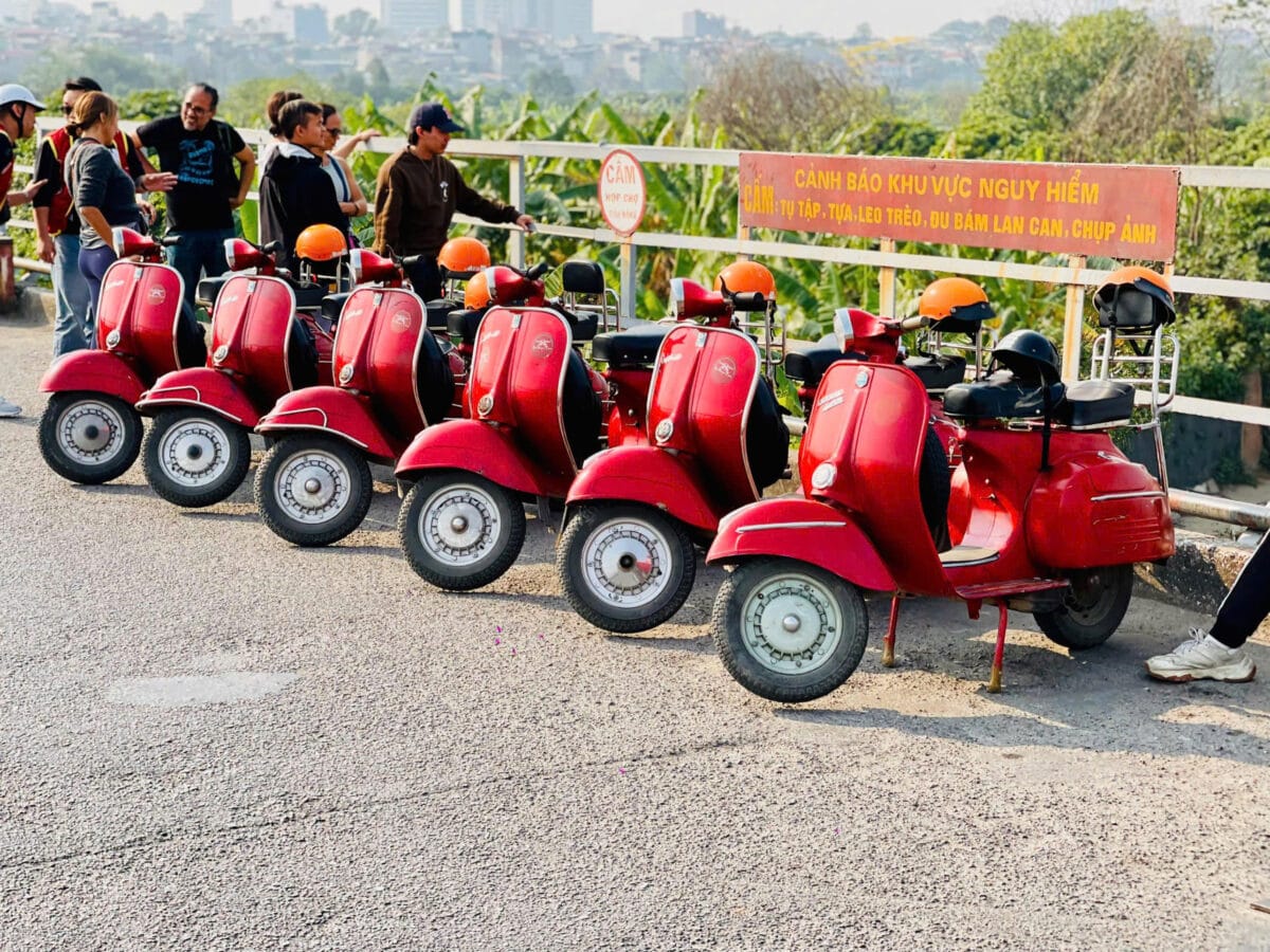 Hanoi Countryside Vespa Tour : Red River Delta & Co Loa Ancient Citadel