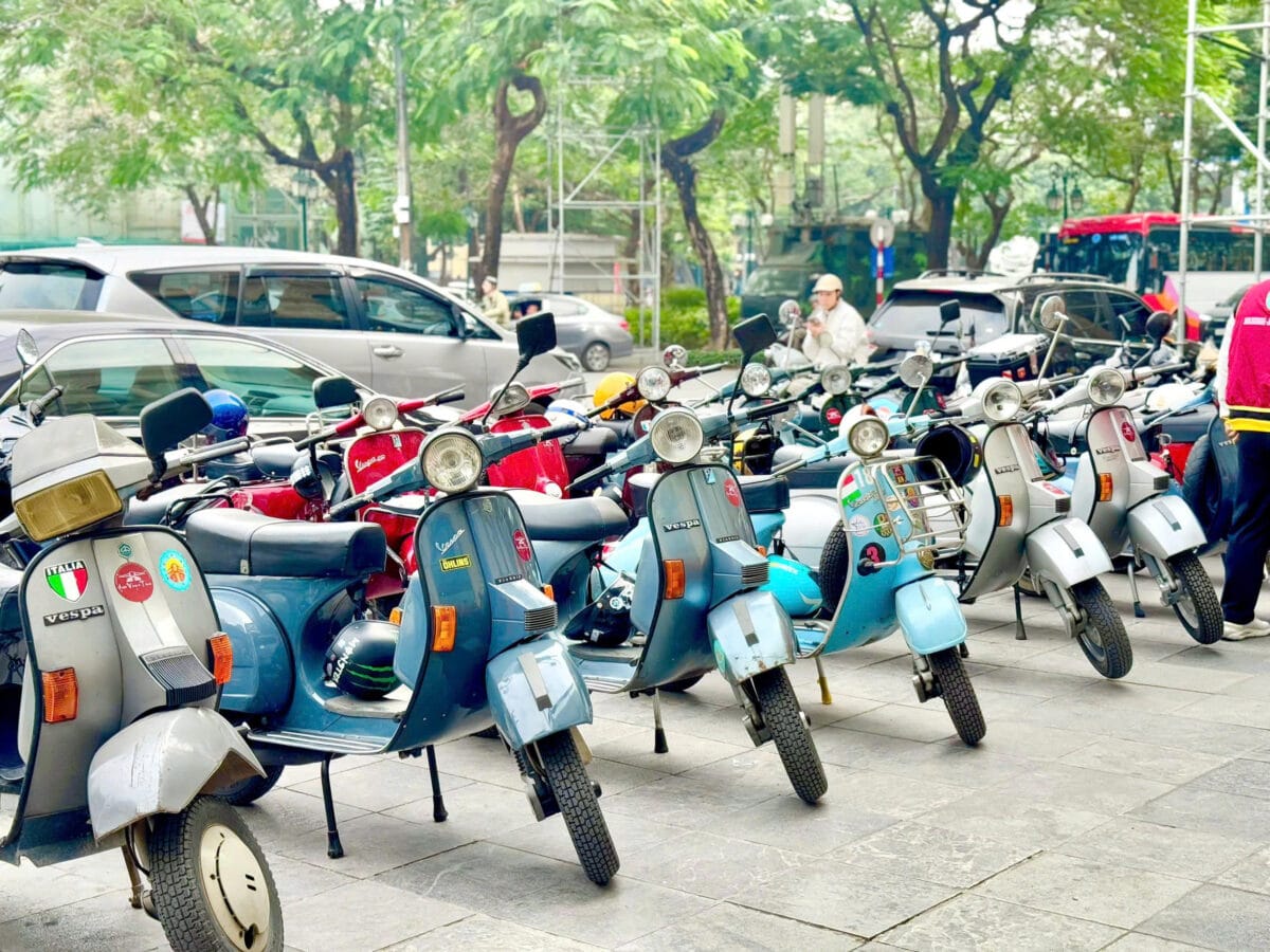 Hanoi Countryside Vespa Tour : Red River Delta & Co Loa Ancient Citadel