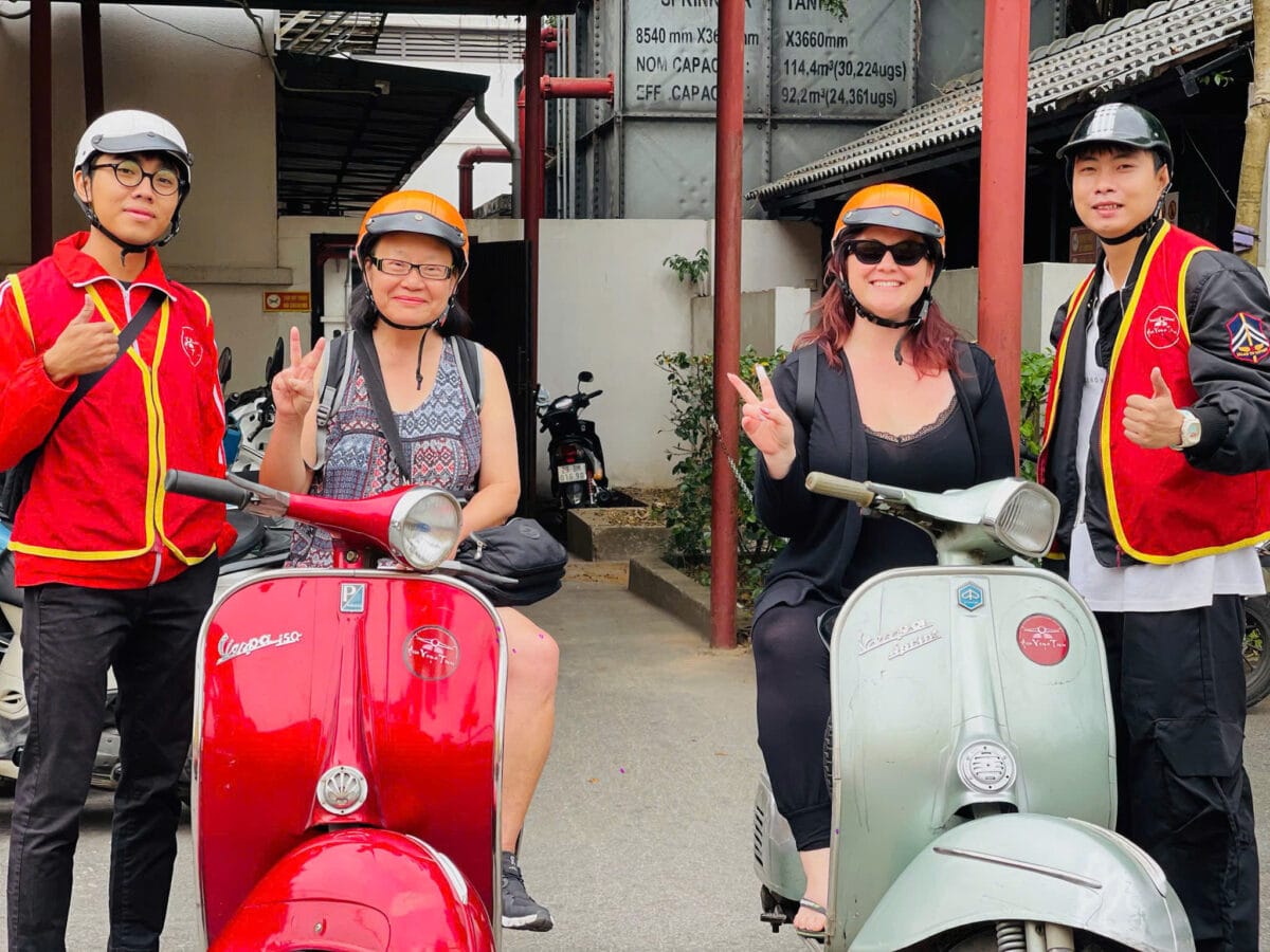 Hanoi Countryside Vespa Tour : Red River Delta & Co Loa Ancient Citadel