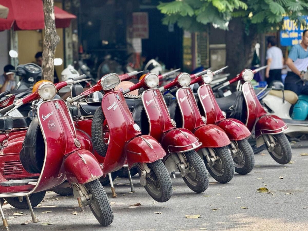 Hanoi Countryside Vespa Tour : Red River Delta & Co Loa Ancient Citadel