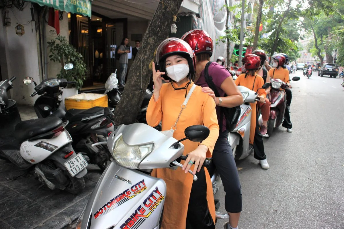 Hanoi Jeep Tours Led By Women: Hanoi City Jeep Tours By Vietnam People’s Army Legend Jeep