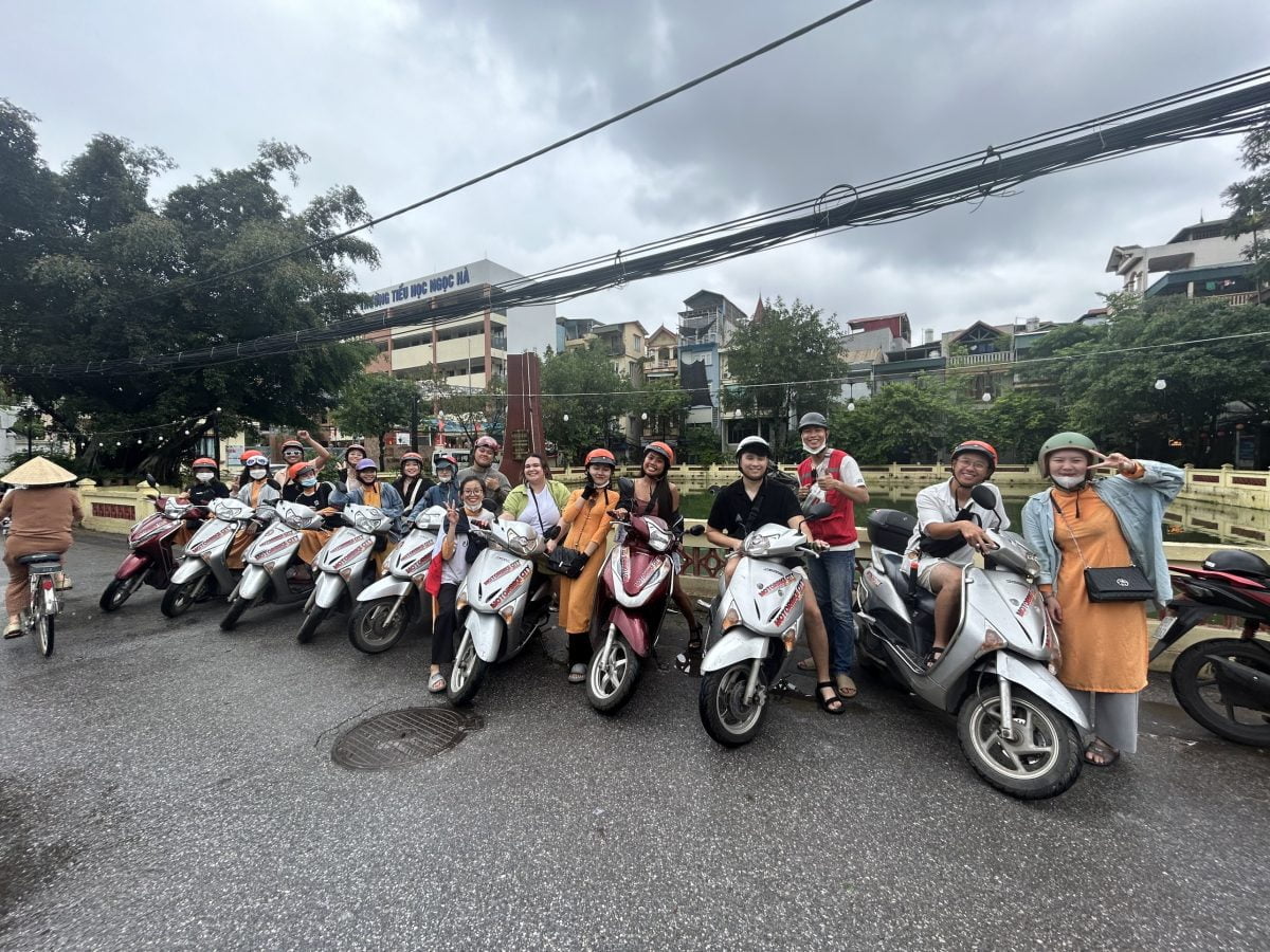 Hanoi Jeep Tours Led By Women: Hanoi City Jeep Tours By Vietnam People’s Army Legend Jeep