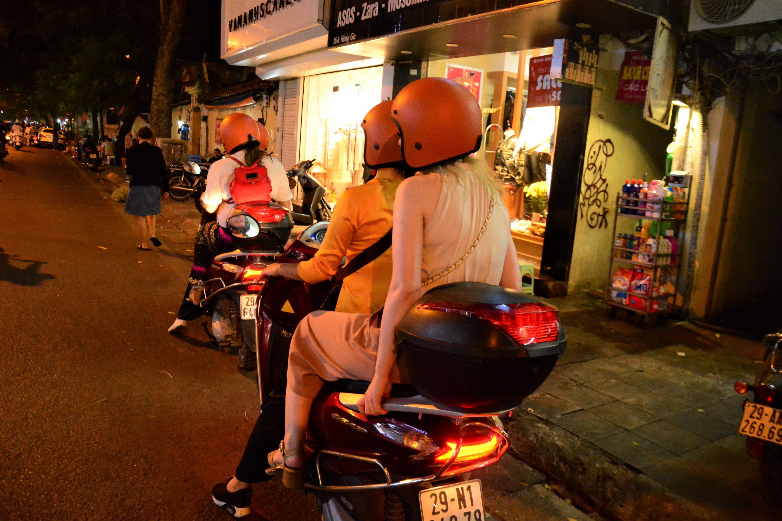 Hanoi Food Tours: Hanoi By Night Foodie Motorbike Tour  Led By Women