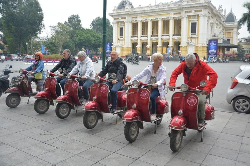 Hanoi Countryside Vespa Tour : Red River Delta & Co Loa Ancient Citadel