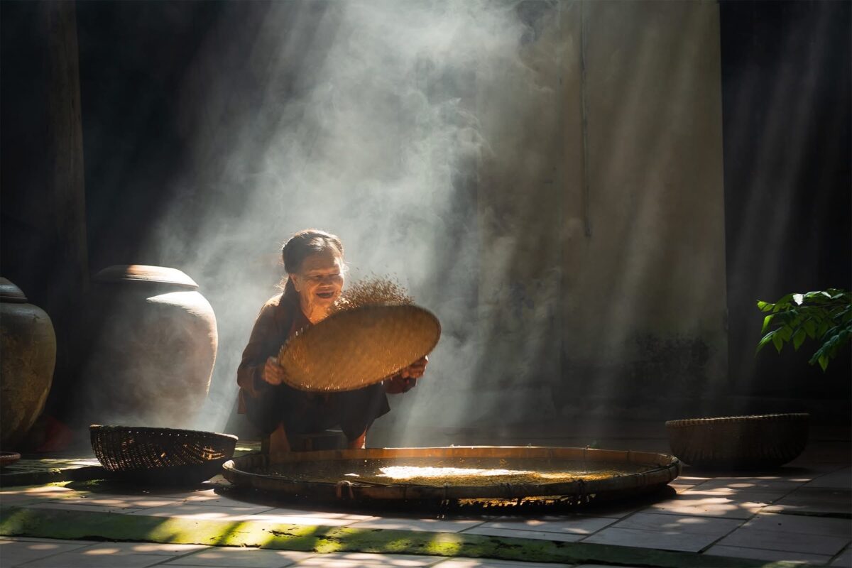 Hanoi Private Half Day Tour to Quang Phu Cau Incense Village and Chuong Conical Hat Village