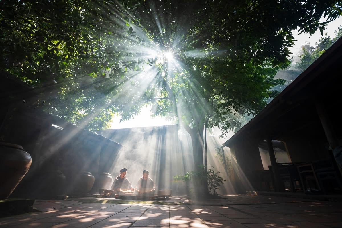 Hanoi Private Half Day Tour to Quang Phu Cau Incense Village and Chuong Conical Hat Village