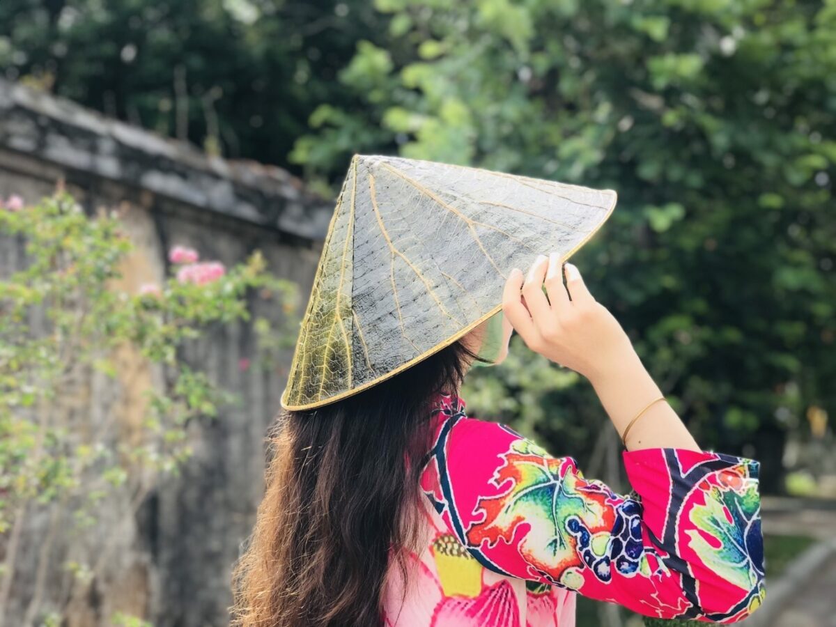 Hanoi Private Half Day Tour to Quang Phu Cau Incense Village and Chuong Conical Hat Village
