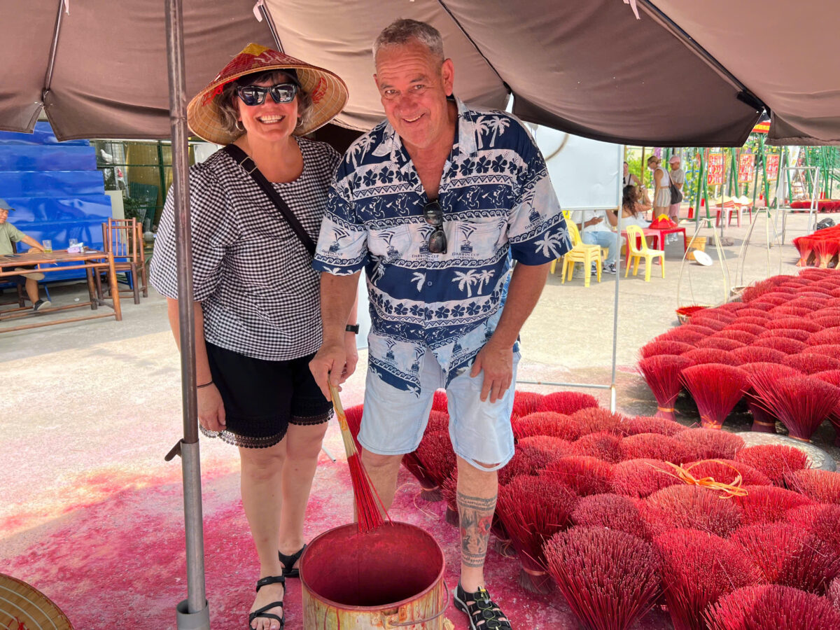 Hanoi Private Half Day Tour to Quang Phu Cau Incense Village and Chuong Conical Hat Village