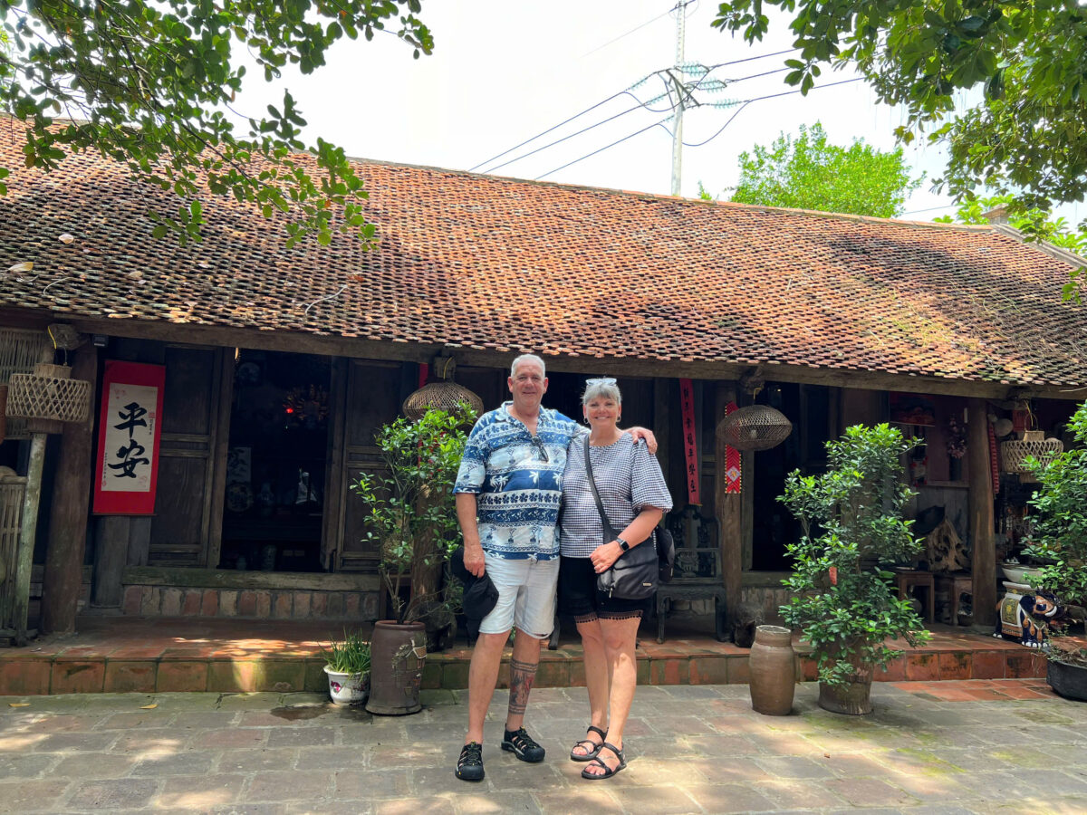 Hanoi Private Half Day Tour to Quang Phu Cau Incense Village and Chuong Conical Hat Village